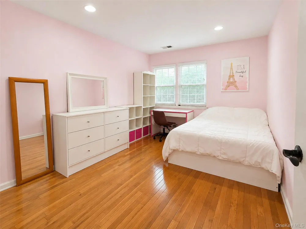 151 The Knoll Syosset, NY 11791