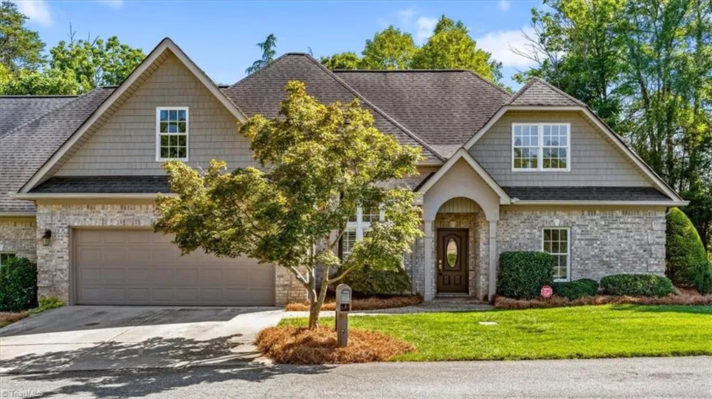 4002 Flagstick Court Jamestown, NC 27282