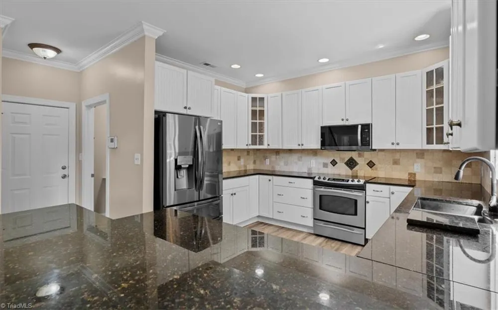 4002 Flagstick Court Jamestown, NC 27282
