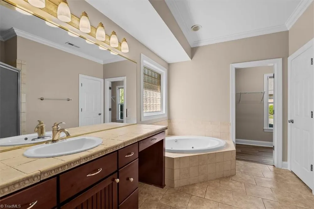 4002 Flagstick Court Jamestown, NC 27282