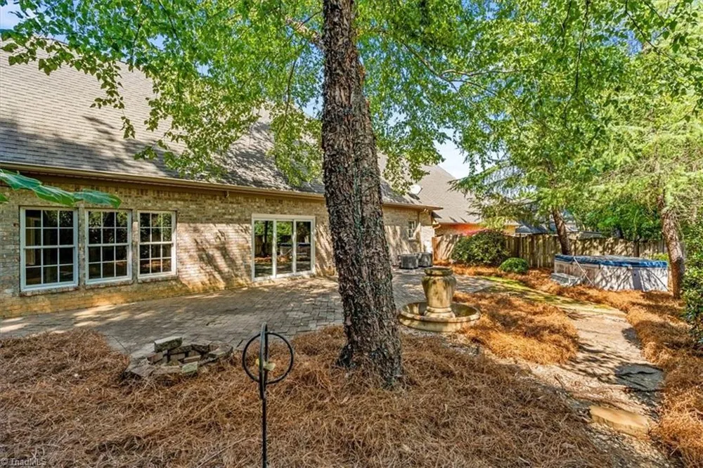4002 Flagstick Court Jamestown, NC 27282