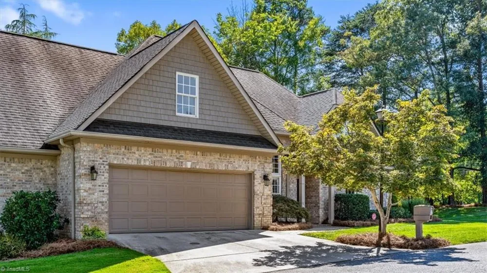 4002 Flagstick Court Jamestown, NC 27282