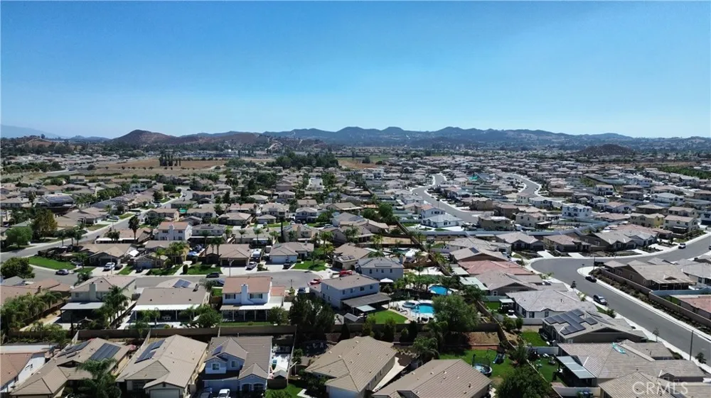 30532 Pine Creek Menifee, CA 92584