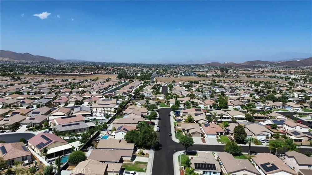 30532 Pine Creek Menifee, CA 92584