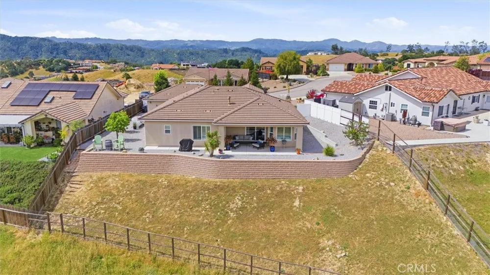 3180 Lakeside Village Paso Robles, CA 93446