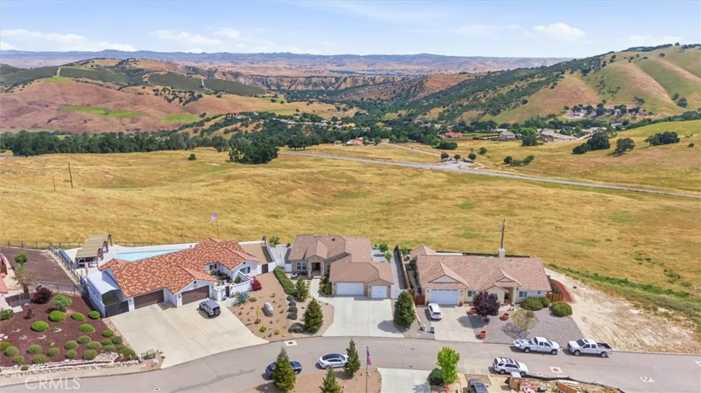 3180 Lakeside Village Paso Robles, CA 93446