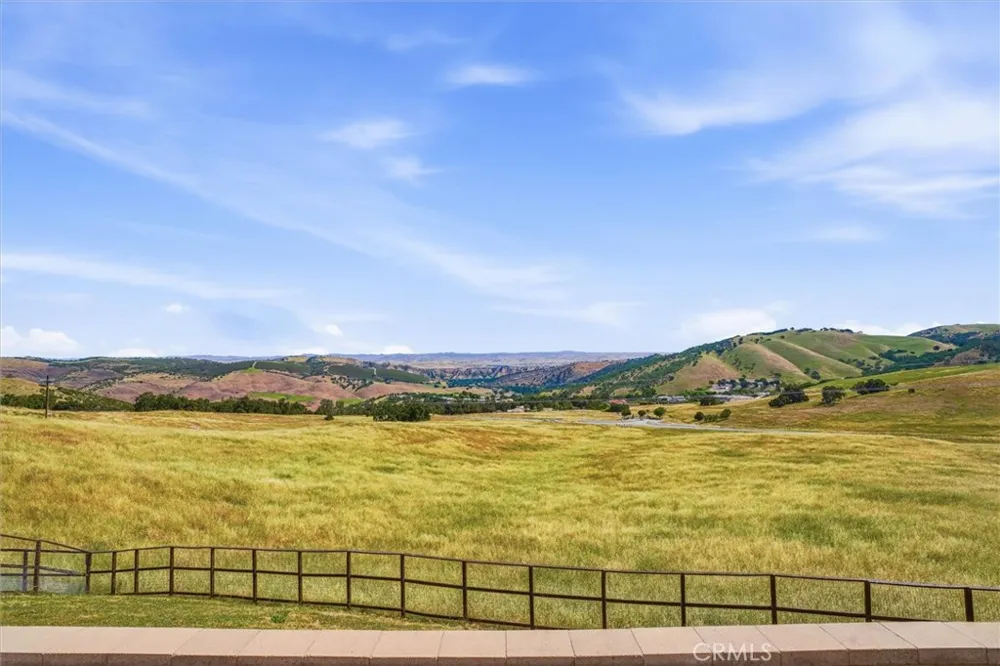 3180 Lakeside Village Paso Robles, CA 93446