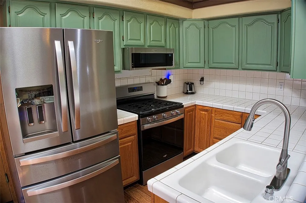 24757 Basel Drive Crestline, CA 92325