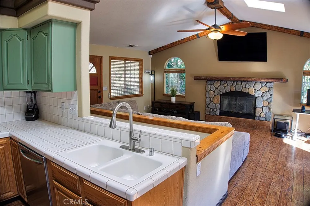 24757 Basel Drive Crestline, CA 92325
