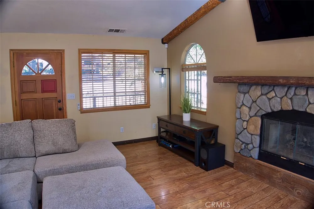 24757 Basel Drive Crestline, CA 92325
