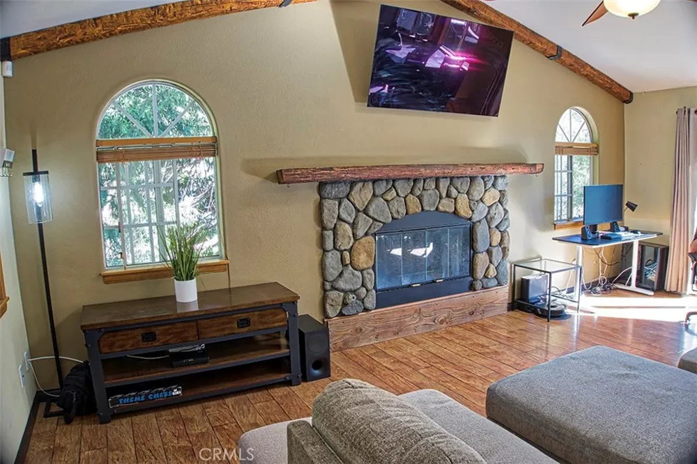 24757 Basel Drive Crestline, CA 92325