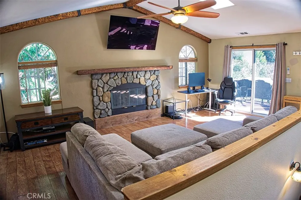 24757 Basel Drive Crestline, CA 92325