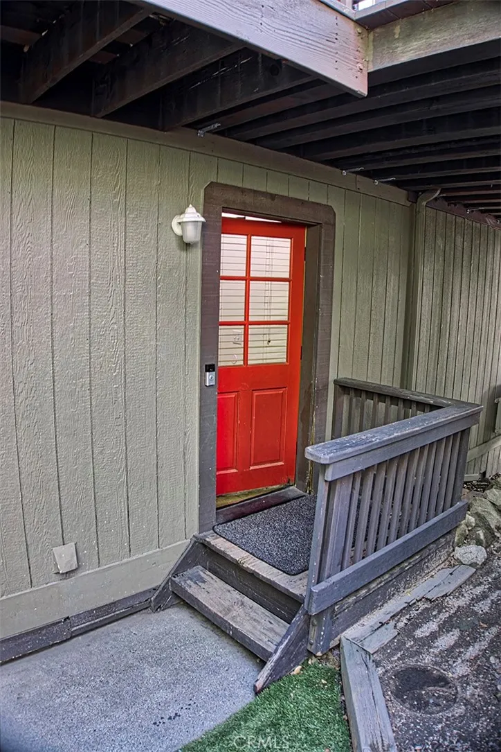 24757 Basel Drive Crestline, CA 92325