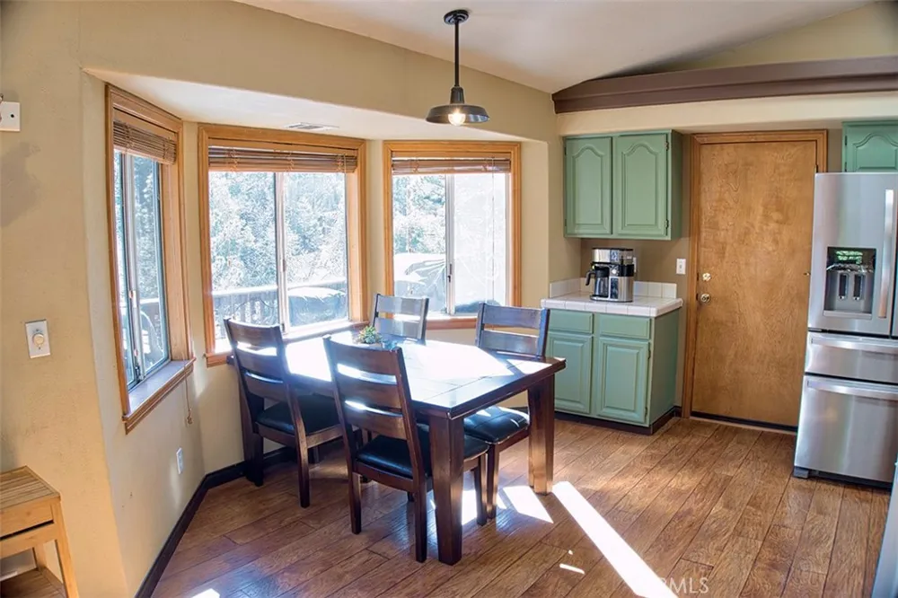 24757 Basel Drive Crestline, CA 92325