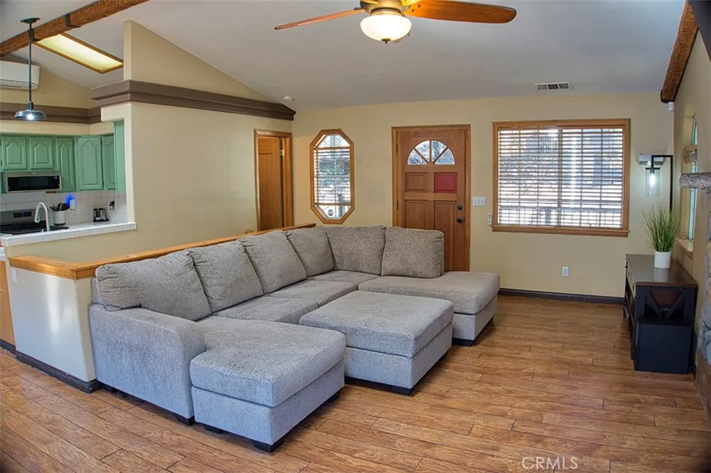 24757 Basel Drive Crestline, CA 92325