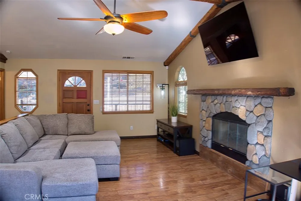 24757 Basel Drive Crestline, CA 92325