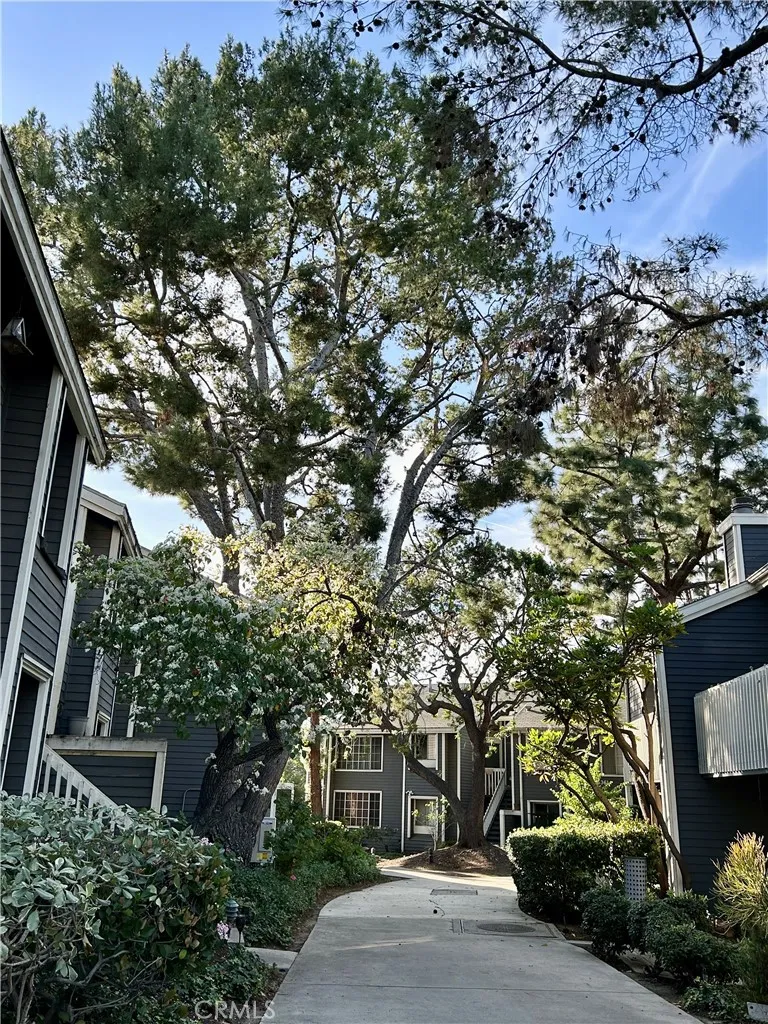 25603 Pine Creek Lane Wilmington, CA 90744