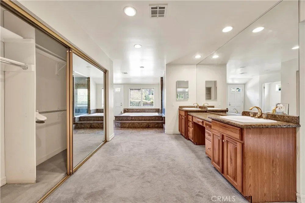 201 Deodar Bradbury, CA 91008