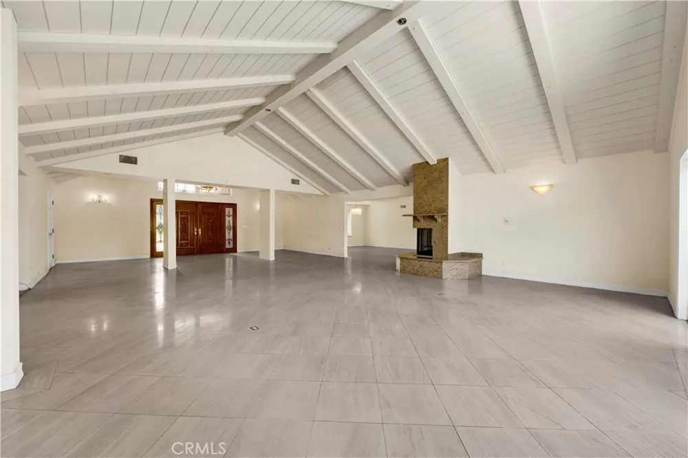 201 Deodar Bradbury, CA 91008
