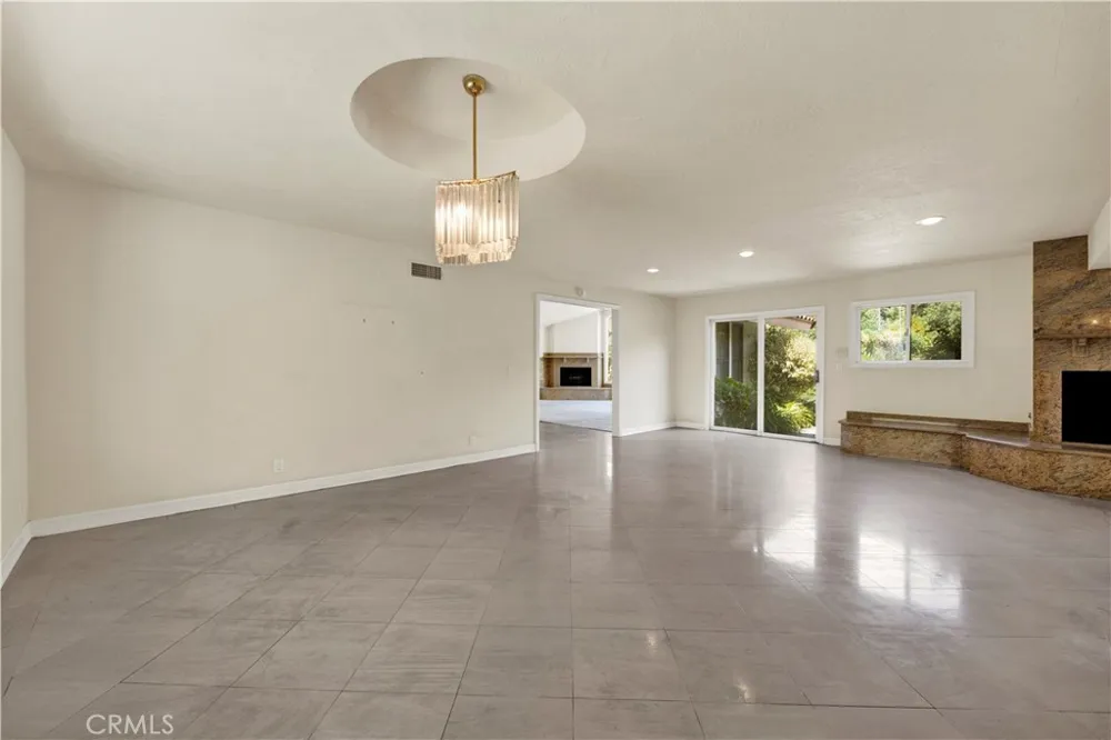 201 Deodar Bradbury, CA 91008