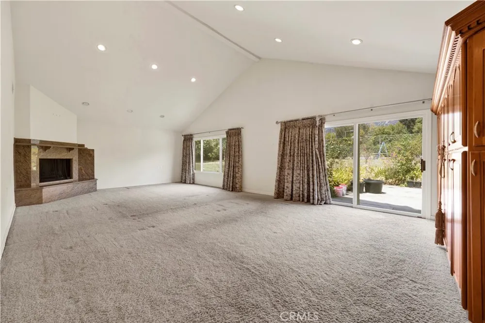 201 Deodar Bradbury, CA 91008