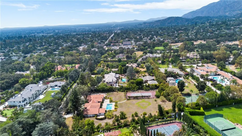 201 Deodar Bradbury, CA 91008