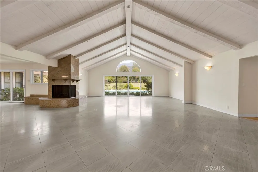 201 Deodar Bradbury, CA 91008