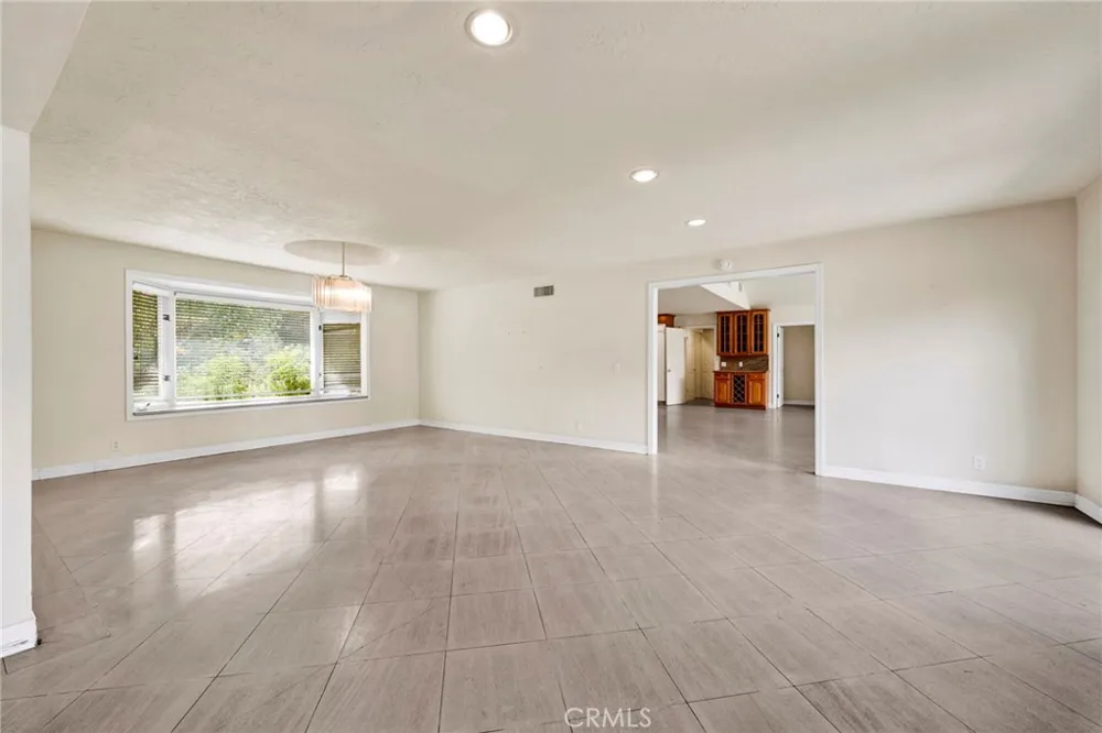 201 Deodar Bradbury, CA 91008