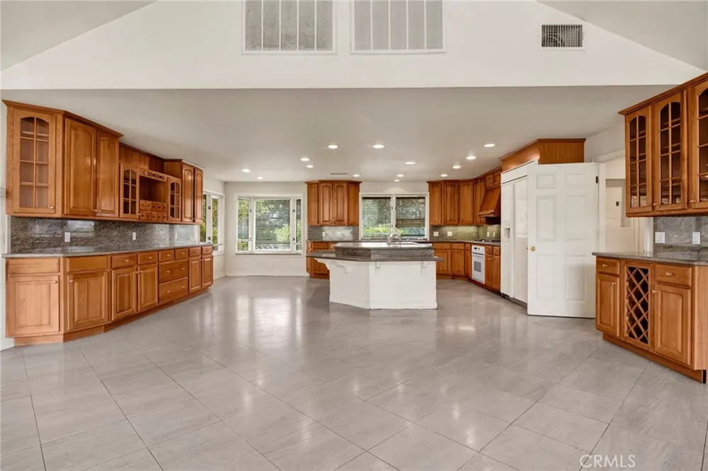 201 Deodar Bradbury, CA 91008