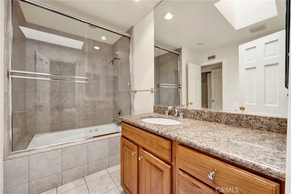 201 Deodar Bradbury, CA 91008