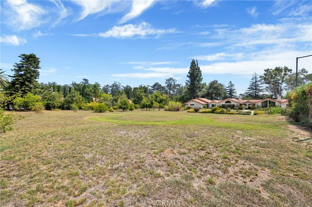 201 Deodar Bradbury, CA 91008