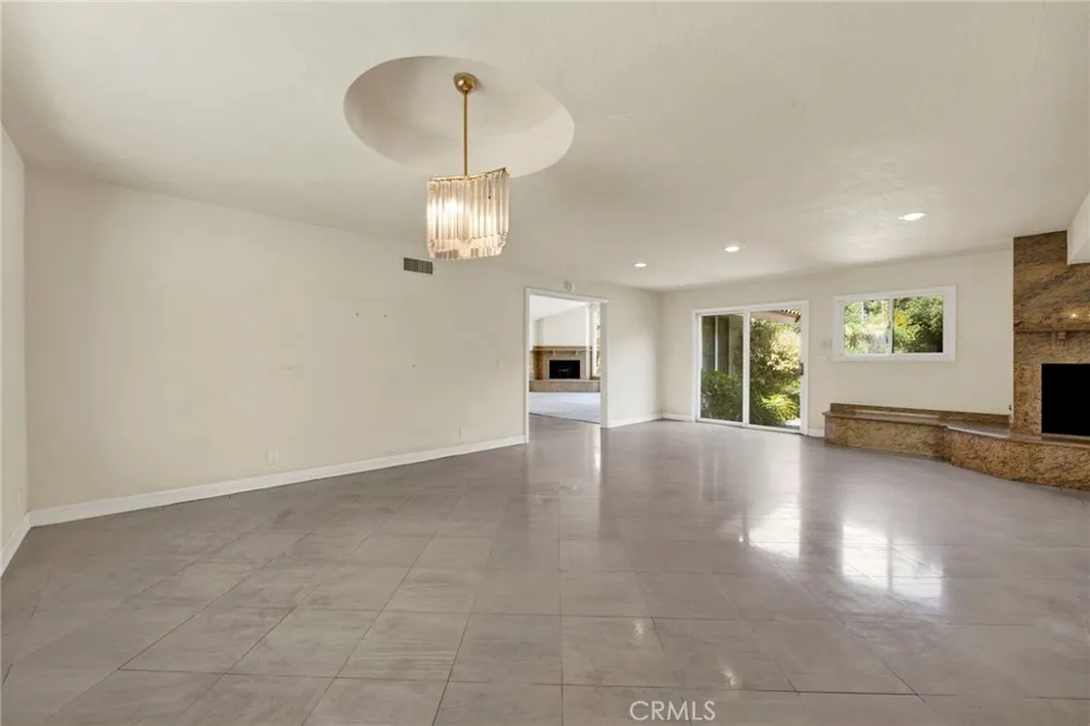 201 Deodar Bradbury, CA 91008