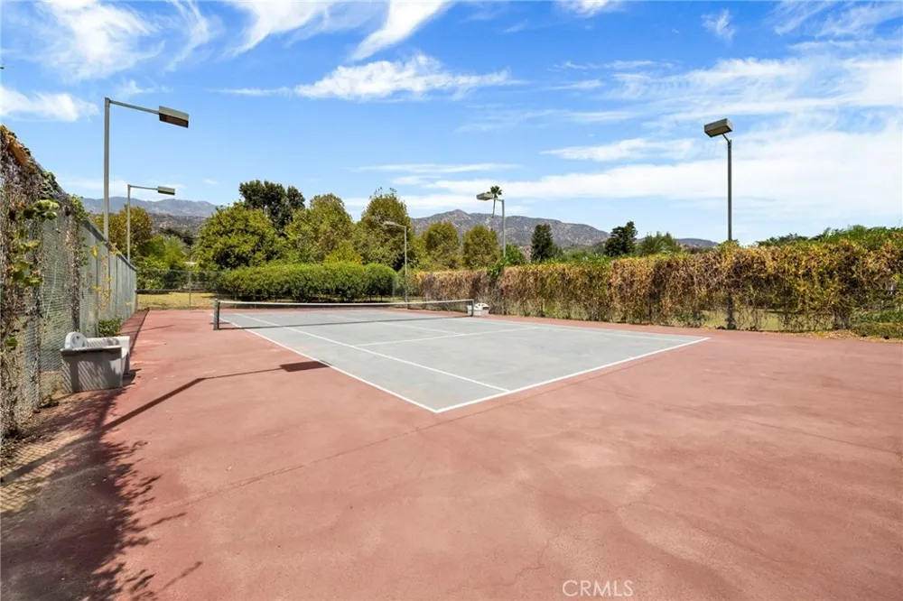201 Deodar Bradbury, CA 91008