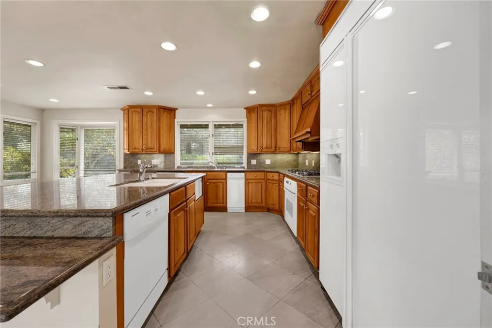 201 Deodar Bradbury, CA 91008
