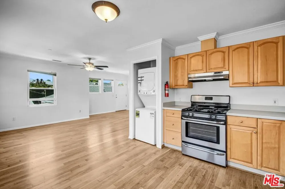 1328 10th Street #1/2 Santa Monica, CA 90401