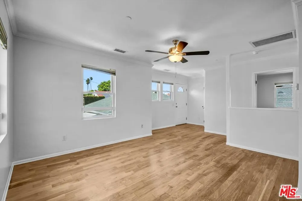1328 10th Street #1/2 Santa Monica, CA 90401