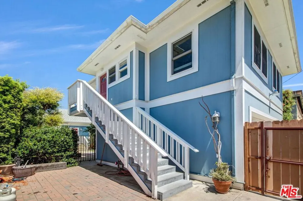 1328 10th Street #1/2 Santa Monica, CA 90401