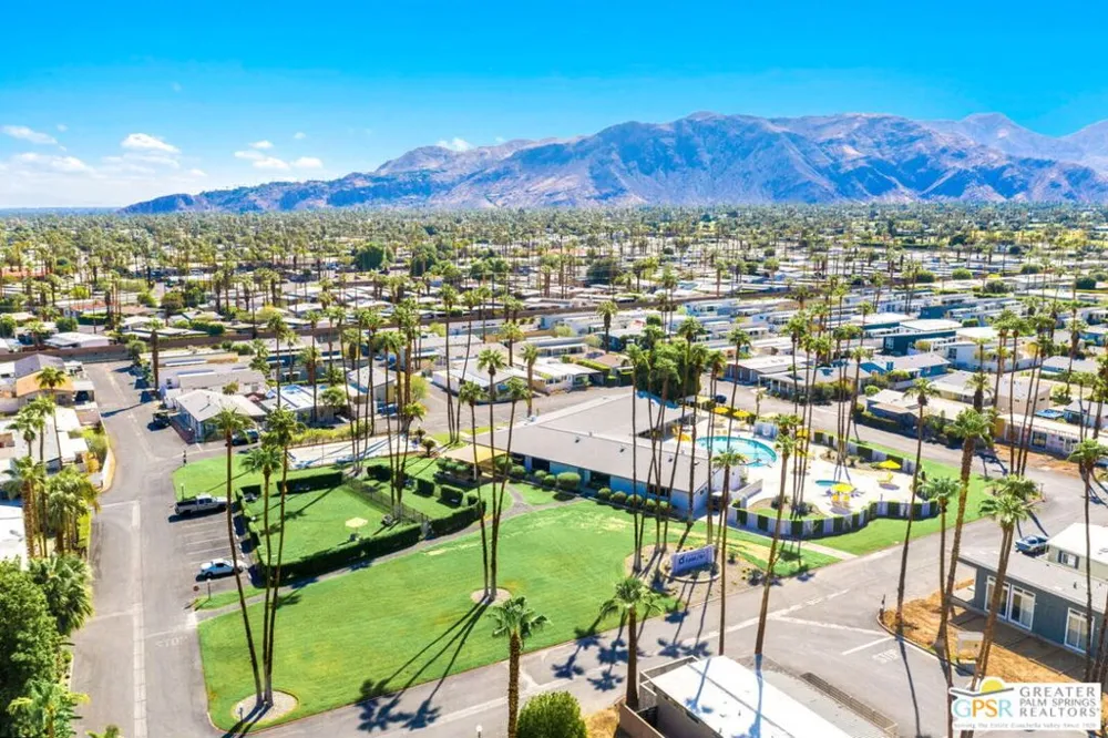 408 Kona Lane Palm Springs, CA 92264