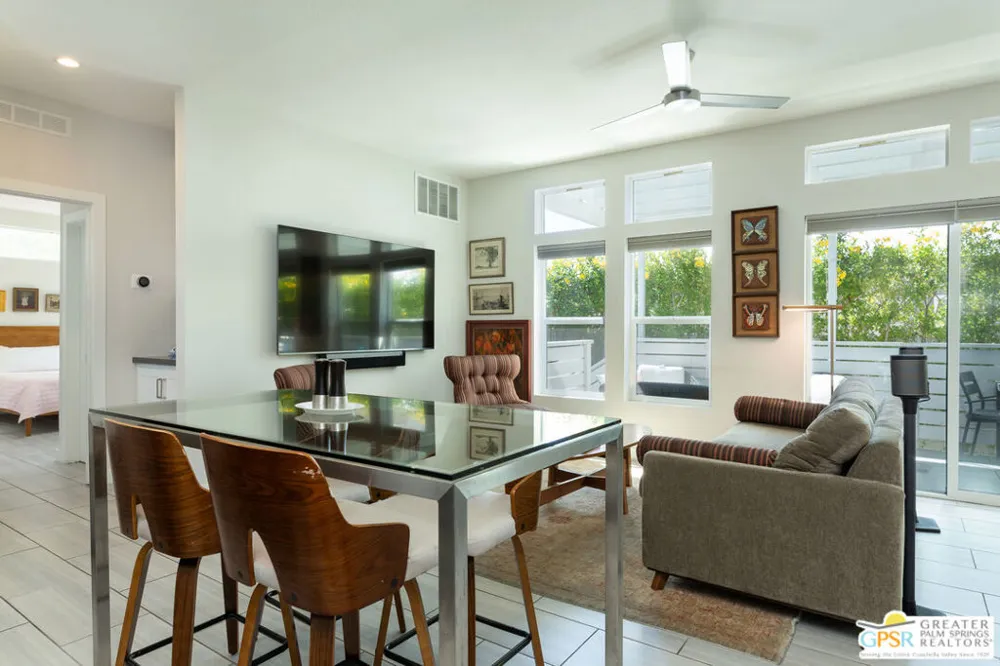 408 Kona Lane Palm Springs, CA 92264