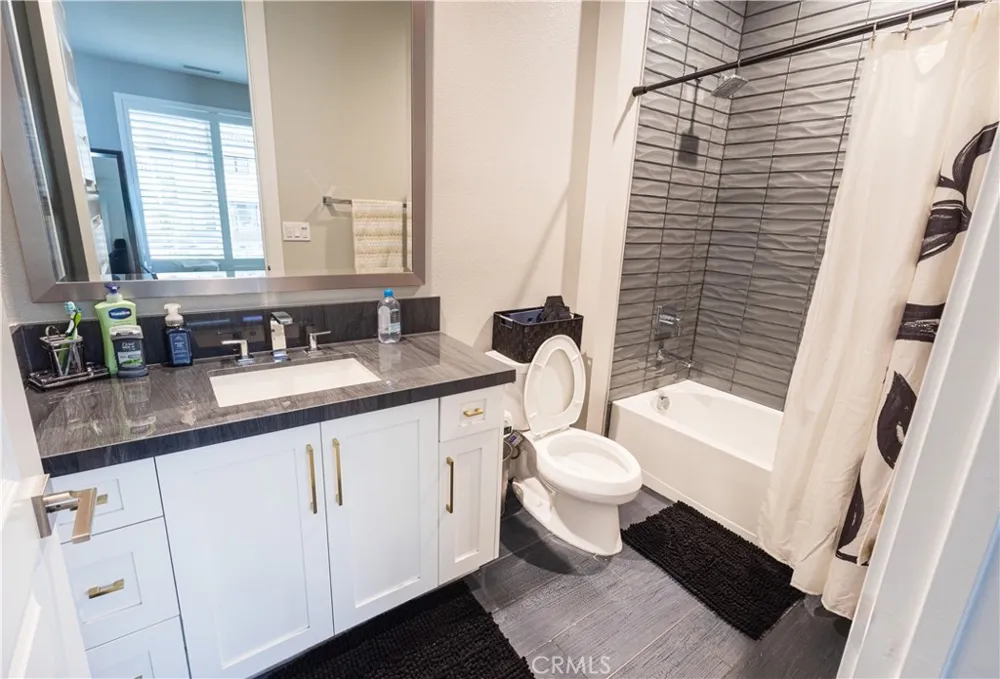 11761 Greenwood Drive Porter Ranch, CA 91326