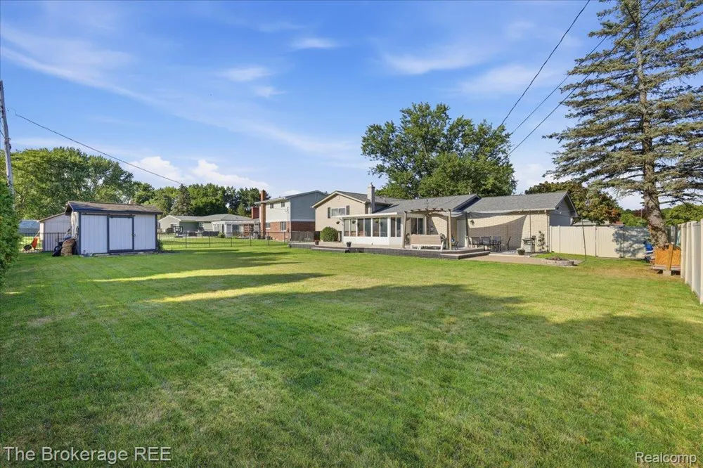 701 Salem Drive Davison City, MI 48423