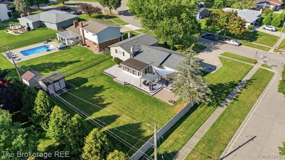 701 Salem Drive Davison City, MI 48423