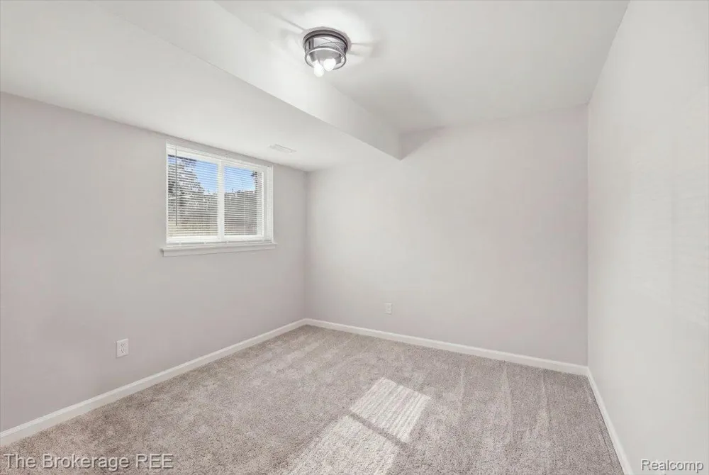 701 Salem Drive Davison City, MI 48423