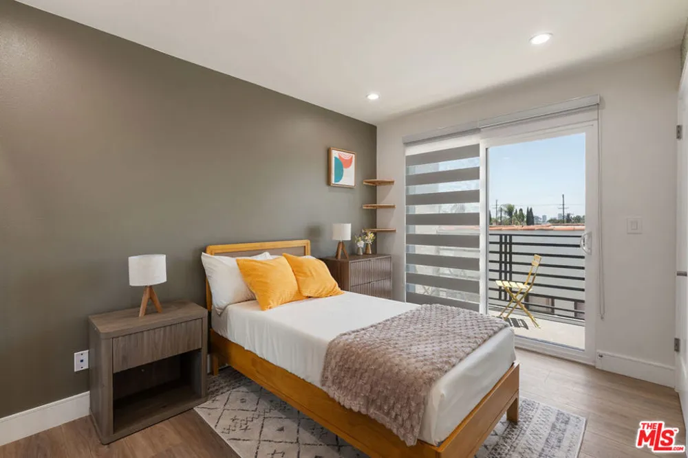 1341 Mariposa Avenue Los Angeles, CA 90027
