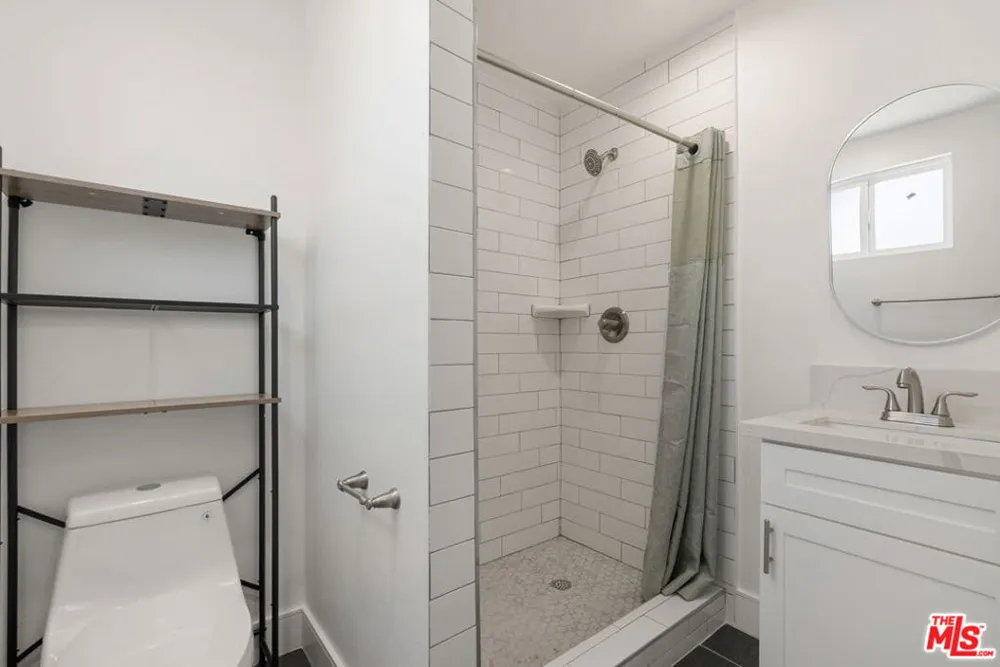 1341 Mariposa Avenue Los Angeles, CA 90027