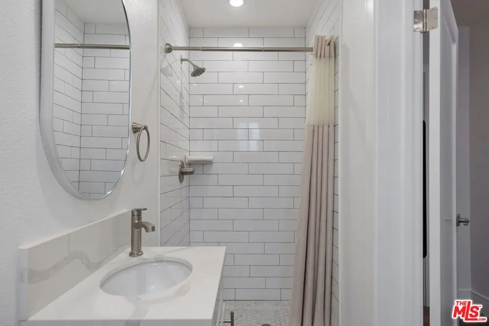 1341 Mariposa Avenue Los Angeles, CA 90027