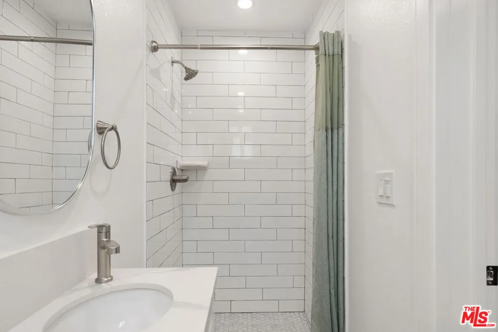 1341 Mariposa Avenue Los Angeles, CA 90027