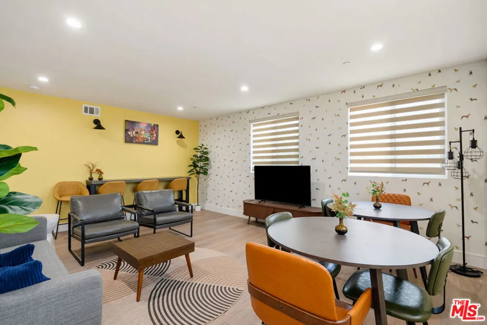 1341 Mariposa Avenue Los Angeles, CA 90027