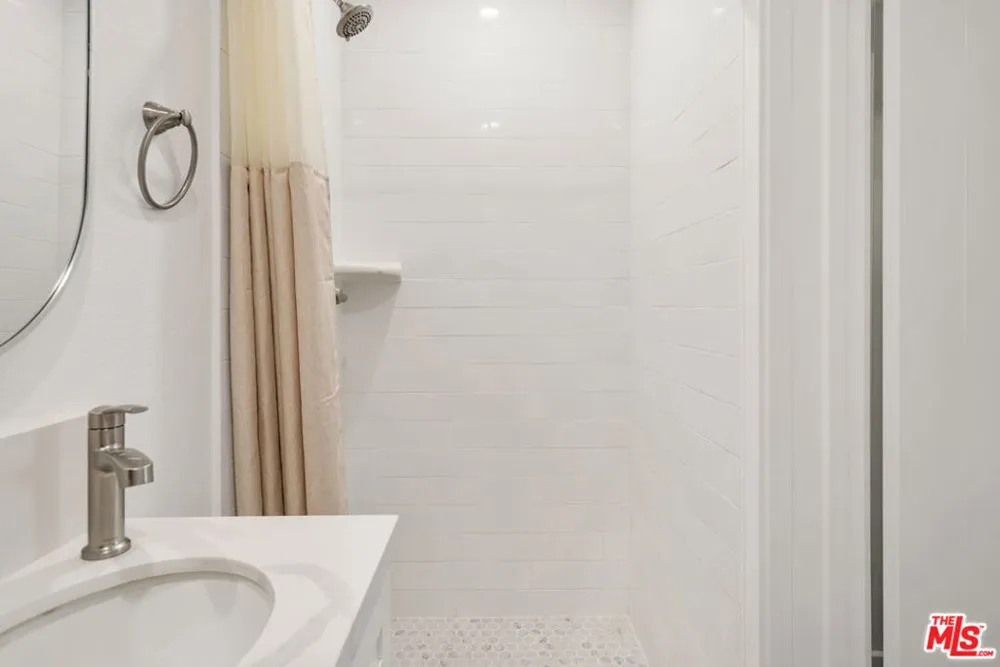 1341 Mariposa Avenue Los Angeles, CA 90027
