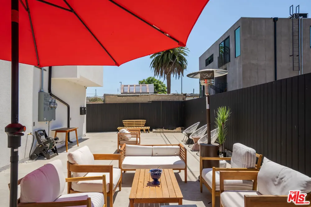 1341 Mariposa Avenue Los Angeles, CA 90027